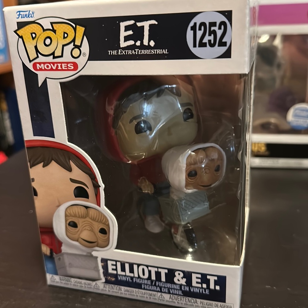 ELLIOTT & E.T. Funko POP